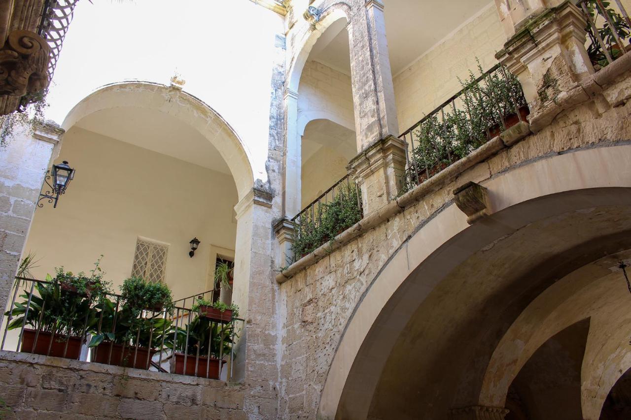 B&B Palazzo Sambiasi Lecce Exterior foto