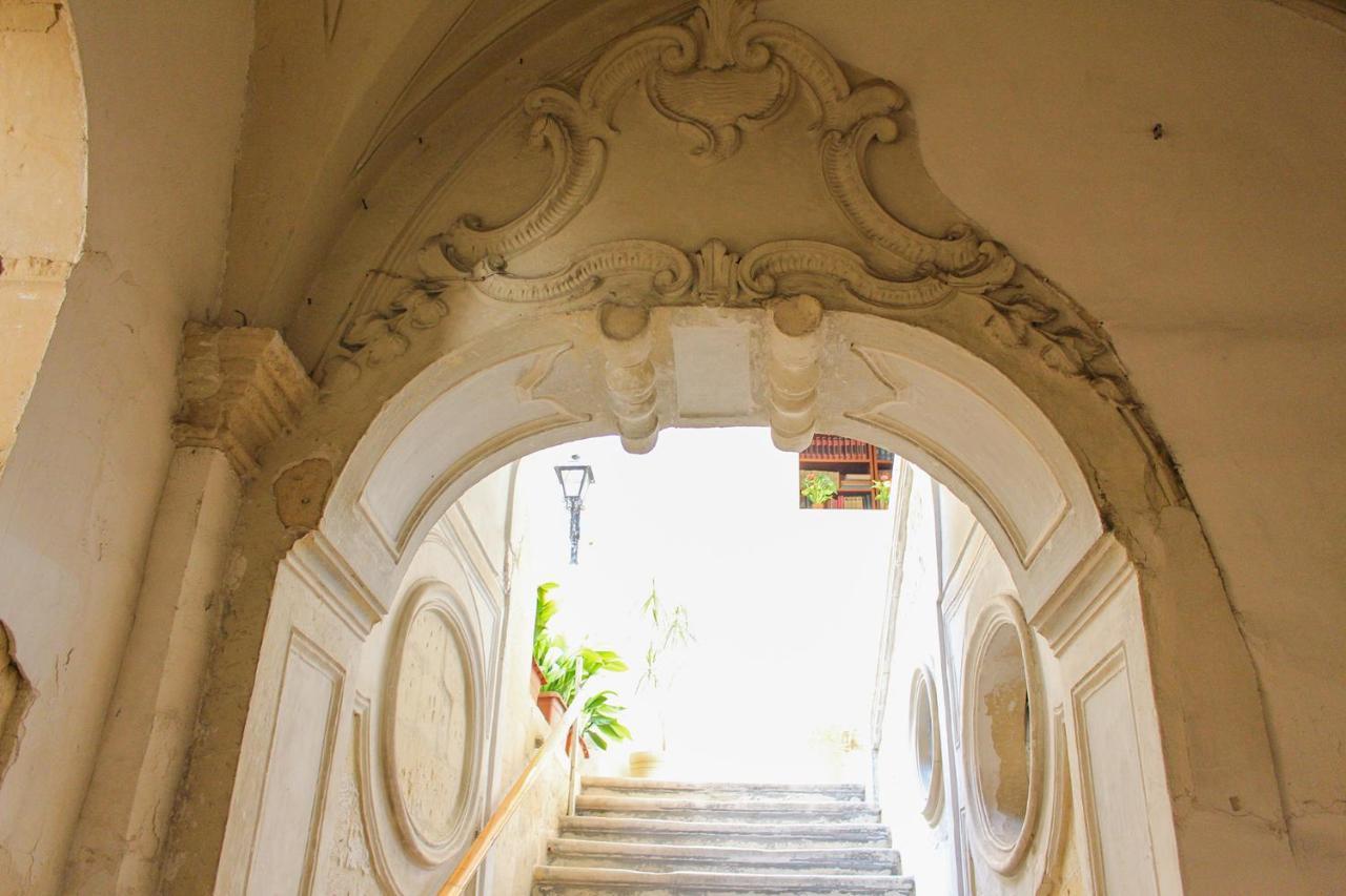 B&B Palazzo Sambiasi Lecce Exterior foto