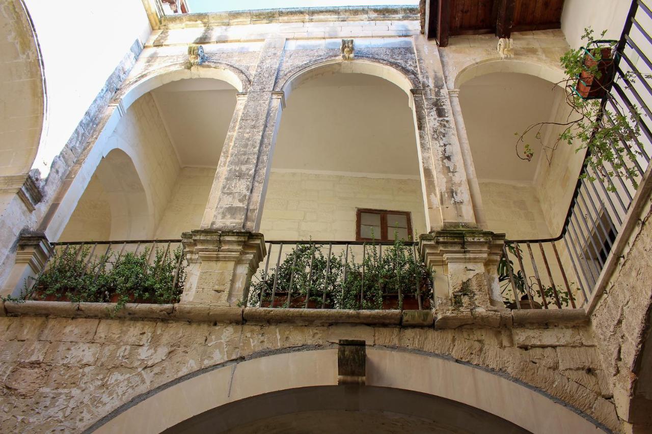 B&B Palazzo Sambiasi Lecce Exterior foto