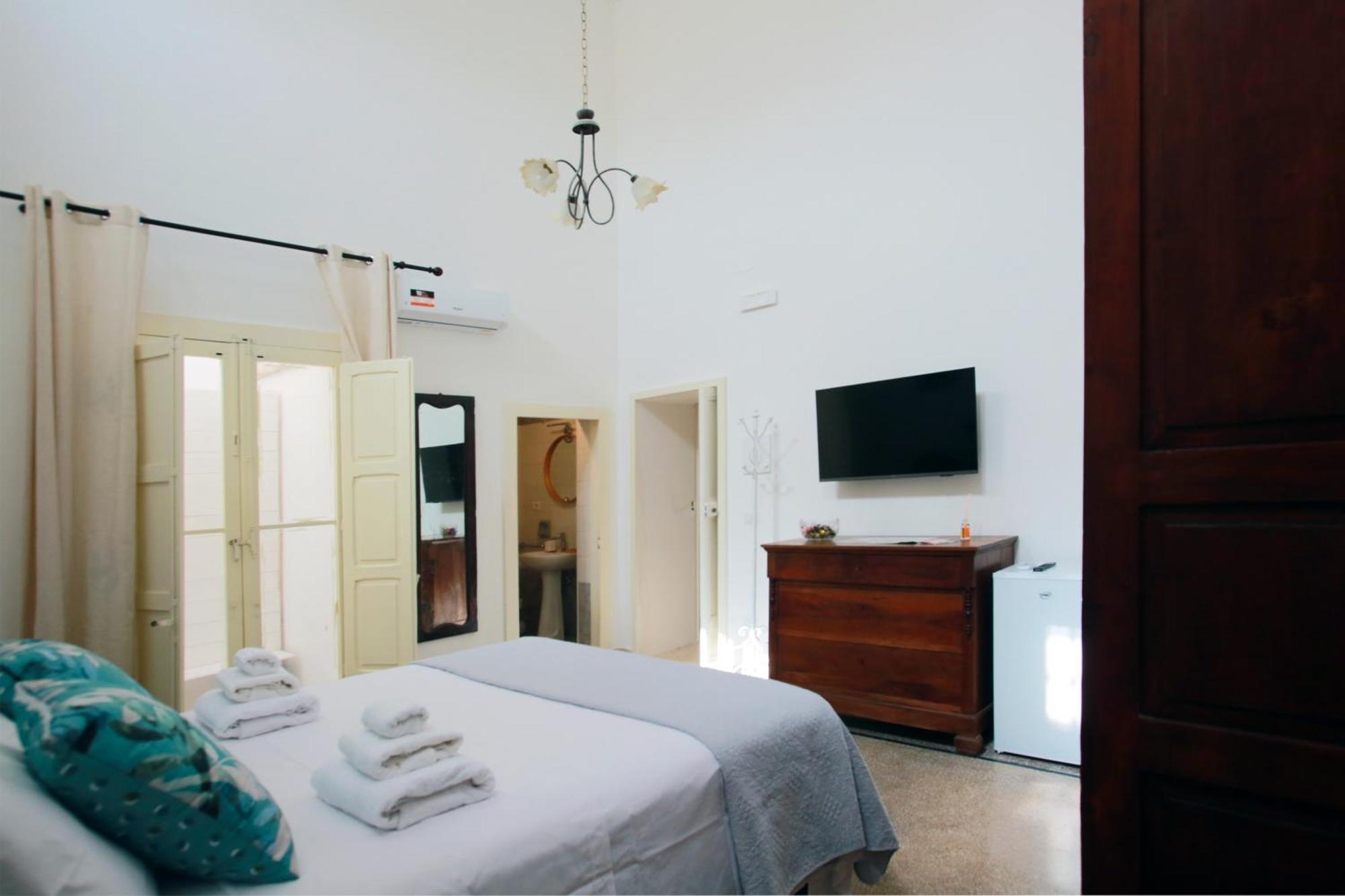 B&B Palazzo Sambiasi Lecce Exterior foto